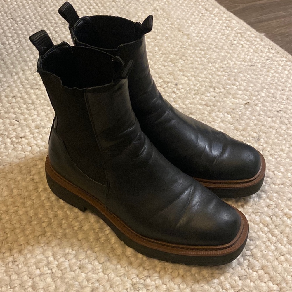 Sam Edelman Laguna Chelsea boots